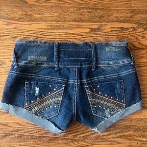 Juniors shorts size 1 back pocket details brand Almost Famous great condition